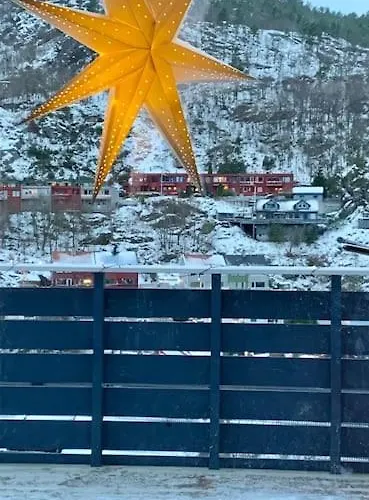 Cosy House With Sunny Terrace, Garden And Fjord View 펜션