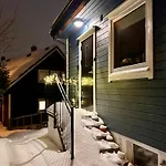 Semesterbostad Cosy House With Sunny Terrace, Garden And Fjord View