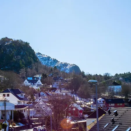 Cosy House With Sunny Terrace, Garden And Fjord View * ベルゲン