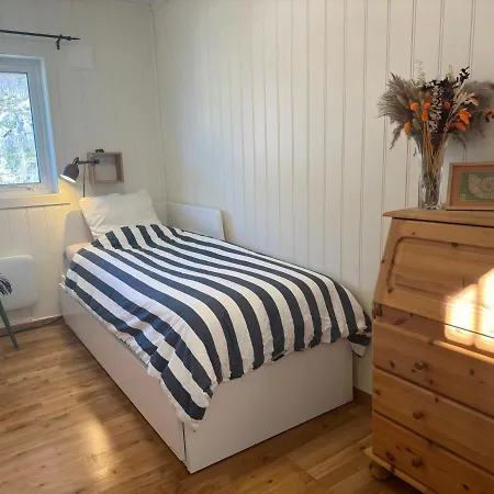 Сasa de vacaciones Cosy House With Sunny Terrace, Garden And Fjord View *