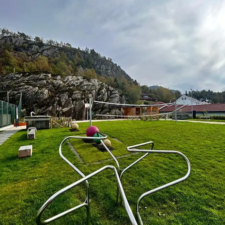 Cosy House With Sunny Terrace, Garden And Fjord View Hébergement de vacances