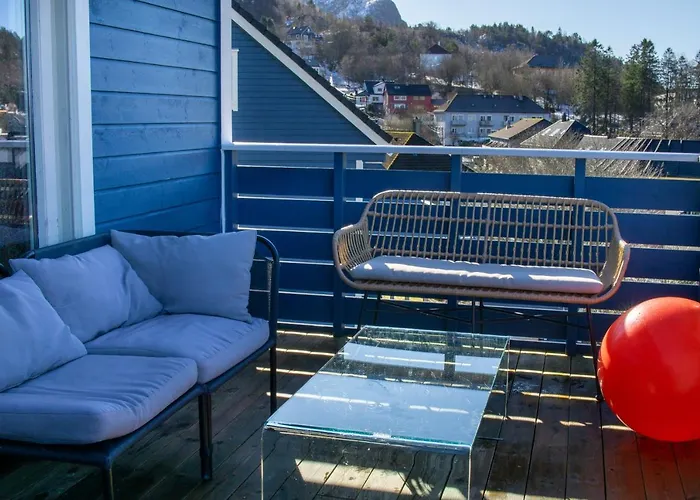 Cosy House With Sunny Terrace, Garden And Fjord View