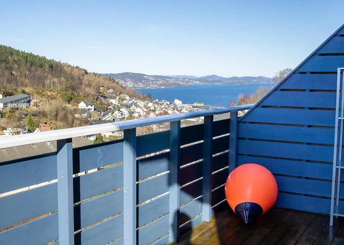 Cosy House With Sunny Terrace, Garden And Fjord View * Bergen